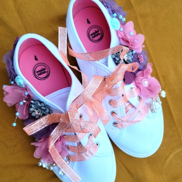 Handmade Girl shoes size 4 - Picture 1 of 3